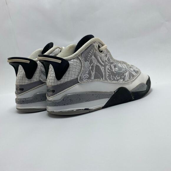 NIKE JORDAN Dub Zero White/Grey/Black Shoes Youth Size 12C - Picture 9 of 10